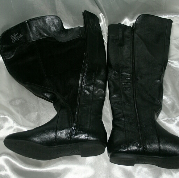 ID required Knee High Boots - Picture 4 of 6